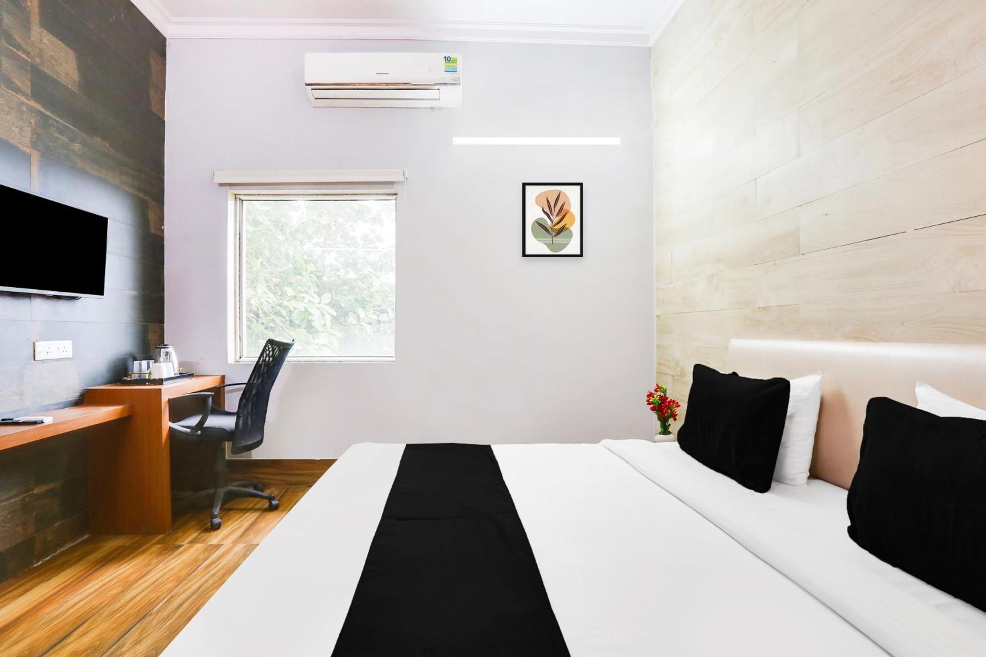 Hotel Super Collection O Bhiwadi Extérieur photo