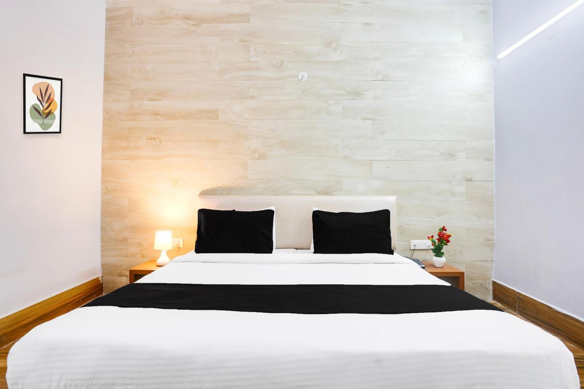 Hotel Super Collection O Bhiwadi Extérieur photo