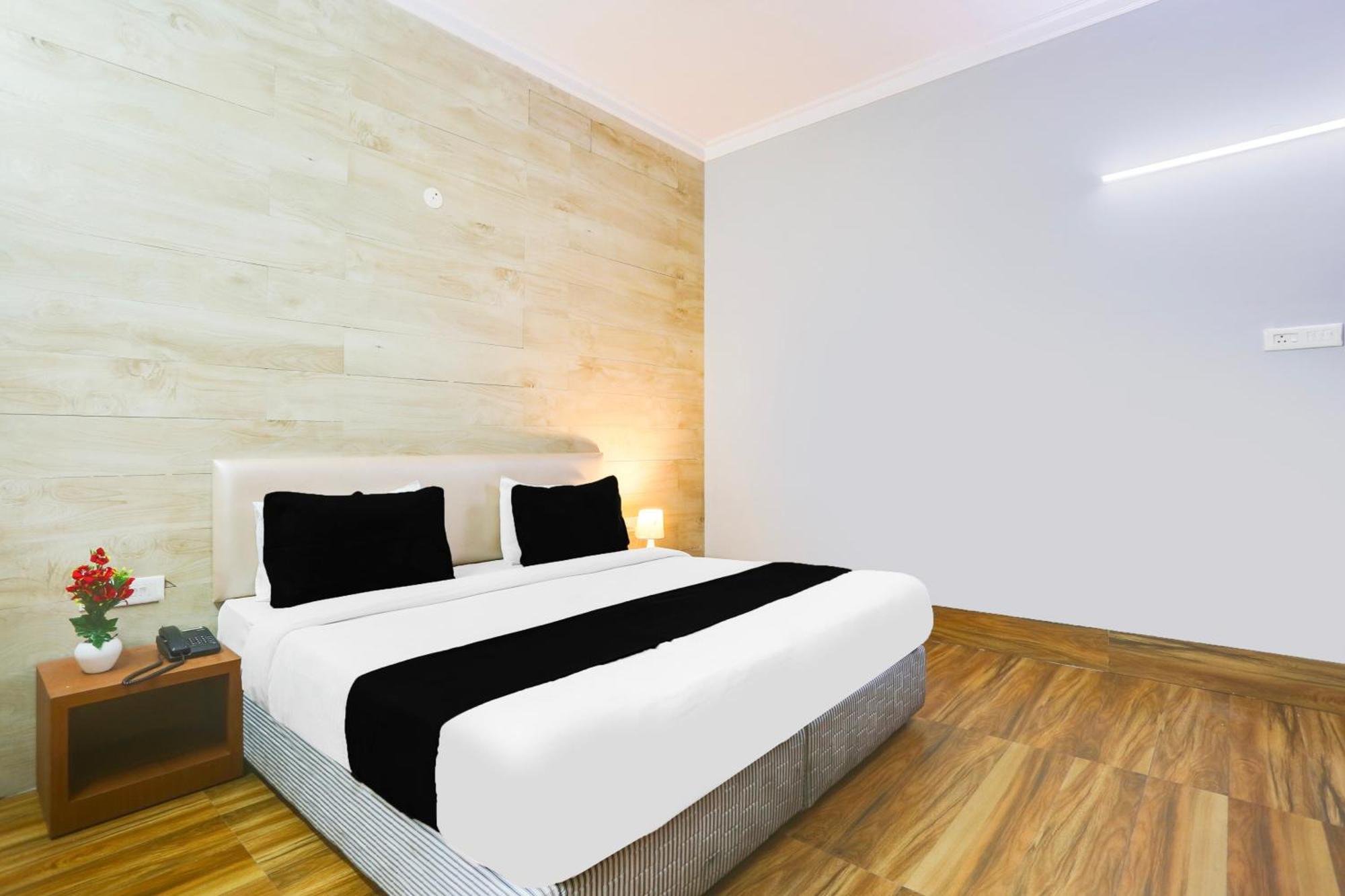 Hotel Super Collection O Bhiwadi Extérieur photo